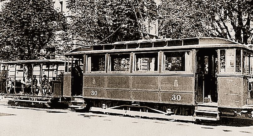 Tramvaj (ZET) Ganz Mavag T-70, pušten u promet 1911. godine